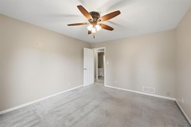 1208 Tanglewood Street, Leavenworth, KS 66048