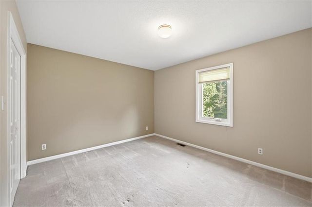 1208 Tanglewood Street, Leavenworth, KS 66048