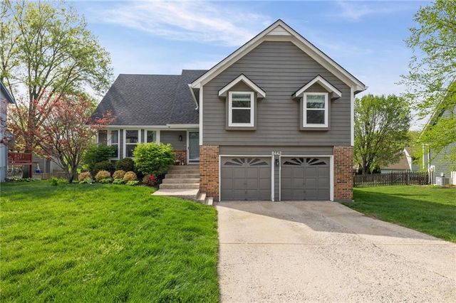 8442 Darnell Street, Lenexa, KS 66215