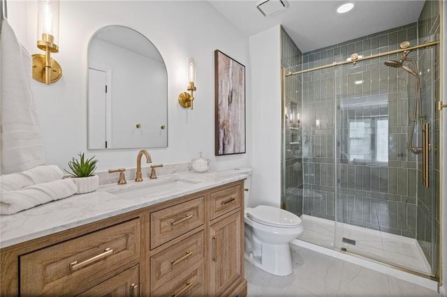 8442 Darnell Street, Lenexa, KS 66215