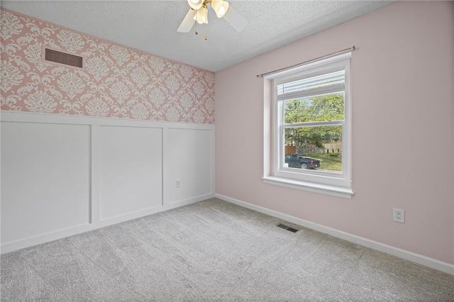 8442 Darnell Street, Lenexa, KS 66215