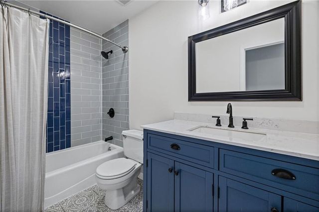 8442 Darnell Street, Lenexa, KS 66215