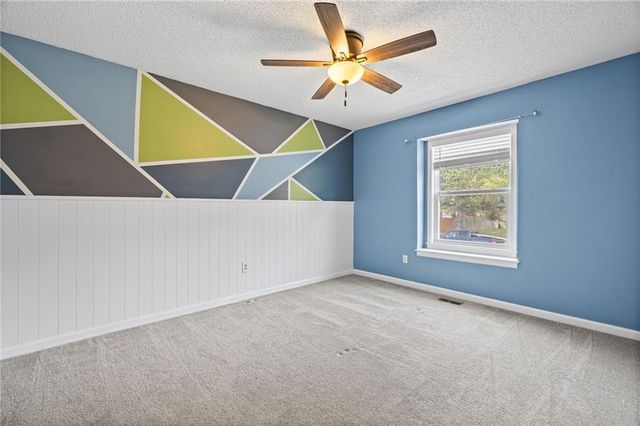 8442 Darnell Street, Lenexa, KS 66215