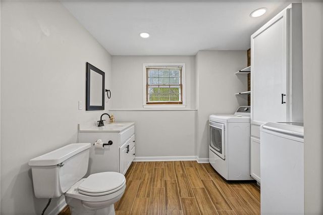 8442 Darnell Street, Lenexa, KS 66215