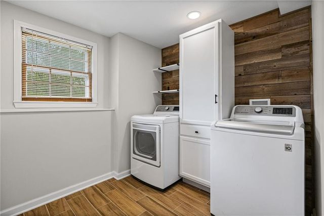8442 Darnell Street, Lenexa, KS 66215