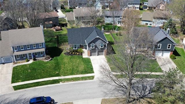 8442 Darnell Street, Lenexa, KS 66215