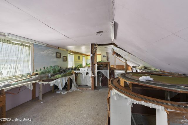 1736 W Gaulbert Ave, Louisville, KY 40210