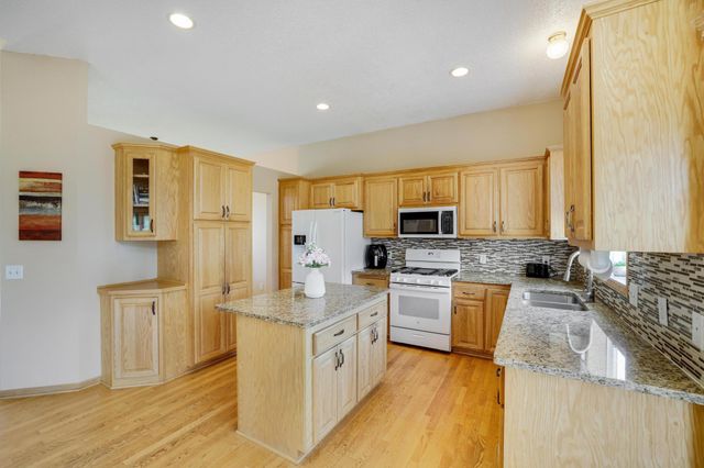 2626 148th Street W, Rosemount, MN 55068