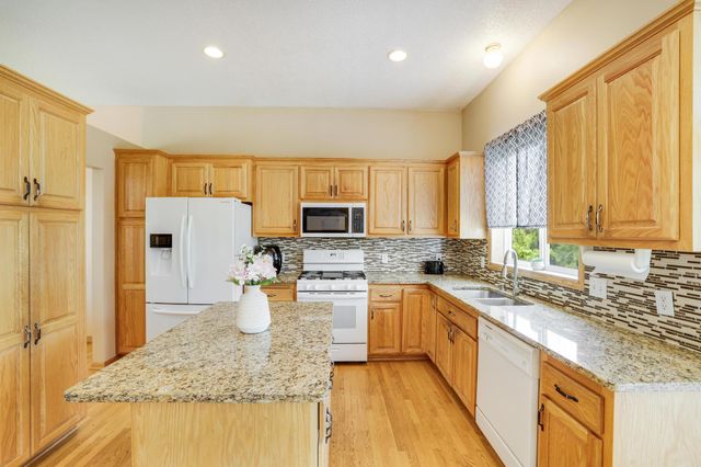 2626 148th Street W, Rosemount, MN 55068