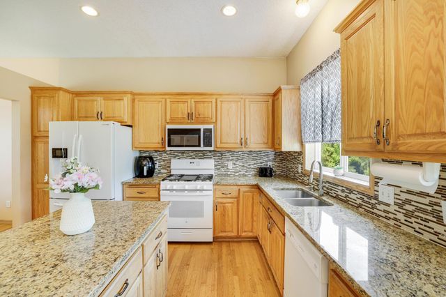 2626 148th Street W, Rosemount, MN 55068