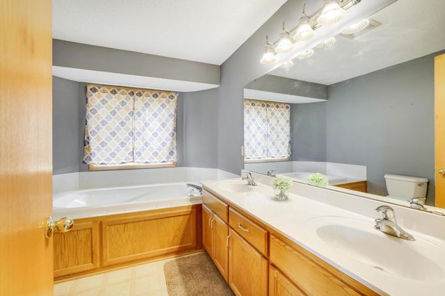 2626 148th Street W, Rosemount, MN 55068