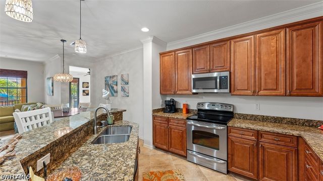 8965 Malibu LN 802, Naples, FL 34113
