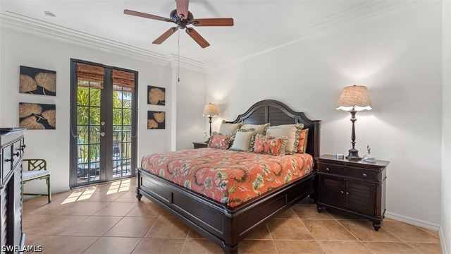 8965 Malibu LN 802, Naples, FL 34113
