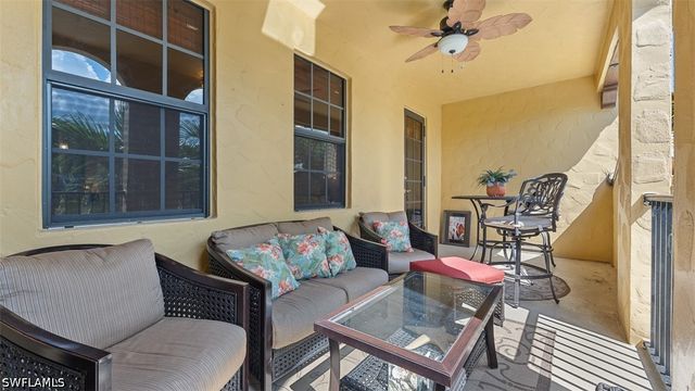 8965 Malibu LN 802, Naples, FL 34113