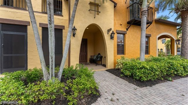 8965 Malibu LN 802, Naples, FL 34113