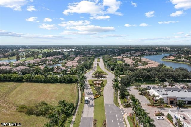 8965 Malibu LN 802, Naples, FL 34113