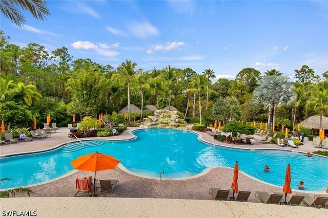 8965 Malibu LN 802, Naples, FL 34113