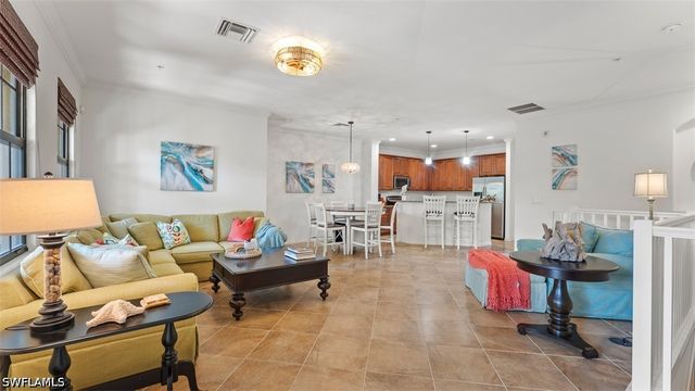 8965 Malibu LN 802, Naples, FL 34113