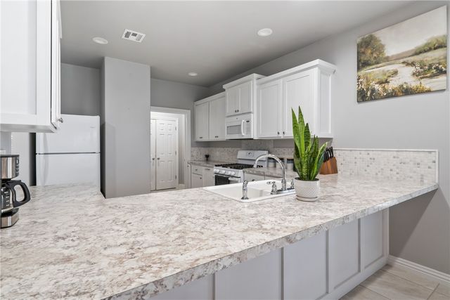 21037 and 21039 Richard Court, Siloam Springs, AR 72761