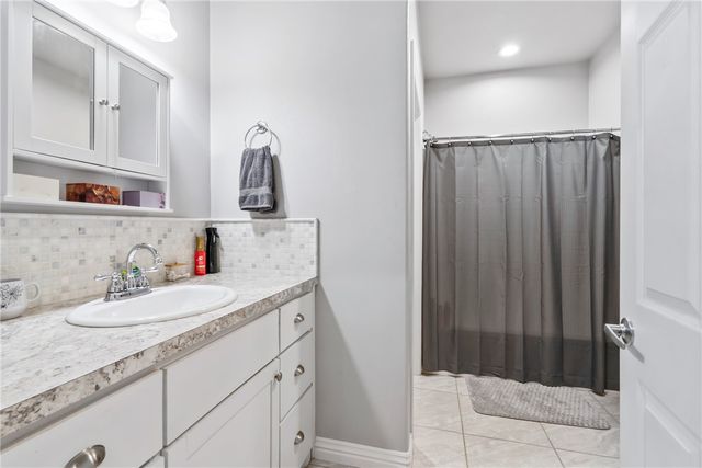21037 and 21039 Richard Court, Siloam Springs, AR 72761