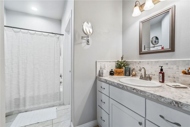 21037 and 21039 Richard Court, Siloam Springs, AR 72761