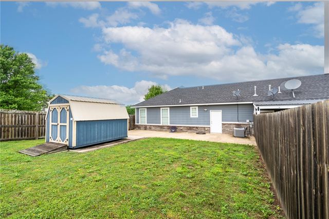 21037 and 21039 Richard Court, Siloam Springs, AR 72761
