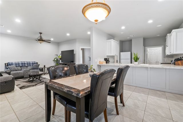 21037 and 21039 Richard Court, Siloam Springs, AR 72761