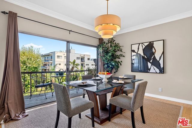 612 S Barrington Avenue 417, Los Angeles, CA 90049