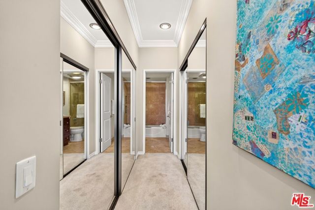 612 S Barrington Avenue 417, Los Angeles, CA 90049