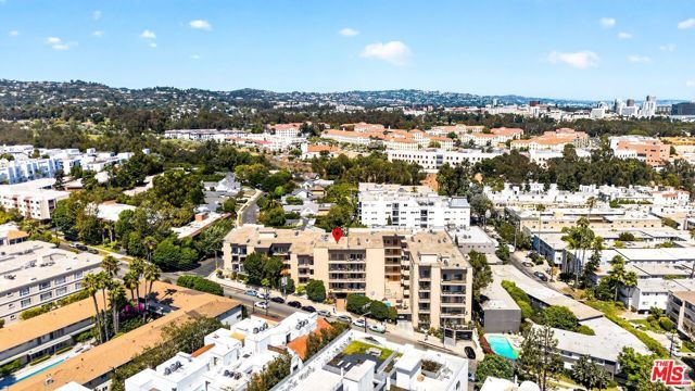 612 S Barrington Avenue 417, Los Angeles, CA 90049