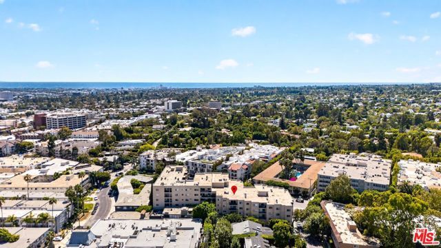 612 S Barrington Avenue 417, Los Angeles, CA 90049