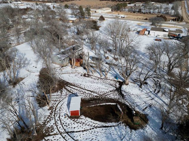 1693 Ottawa Rd, Salina, KS 67401