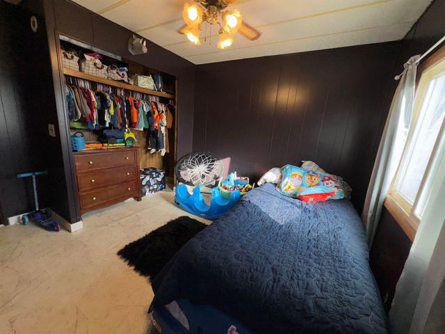 1693 Ottawa Rd, Salina, KS 67401