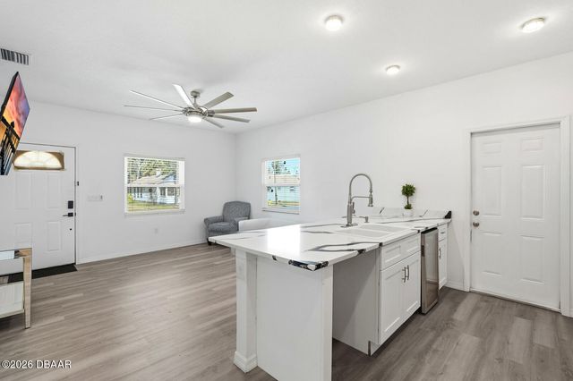 557 Live Oak Avenue, Daytona Beach, FL 32114