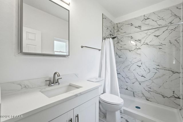 557 Live Oak Avenue, Daytona Beach, FL 32114