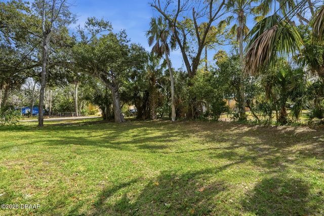 557 Live Oak Avenue, Daytona Beach, FL 32114