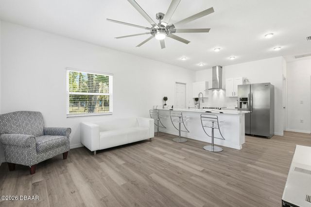 557 Live Oak Avenue, Daytona Beach, FL 32114