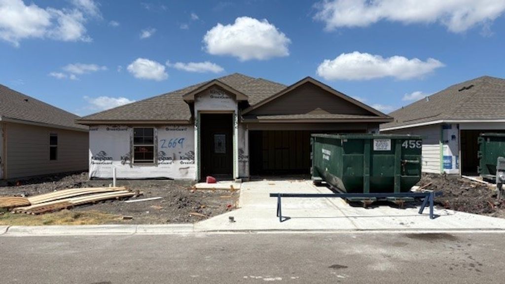 2669 Eltonne Garden Dr, Corpus Christi, TX 78415 — exterior
