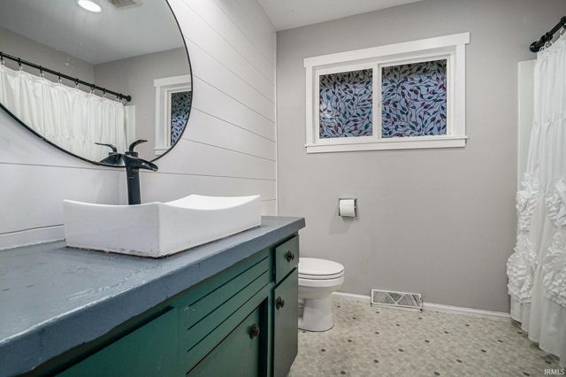 68482 county rd 23 Road, New Paris, IN 46553