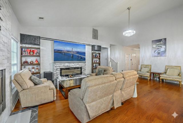 3811 Bonnecrest Lane, North Charleston, SC 29420