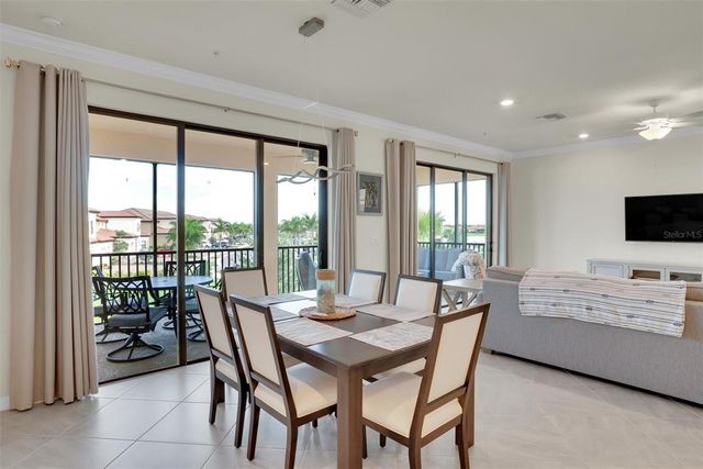 10042 CROOKED CREEK DRIVE 203, Venice, FL 34293