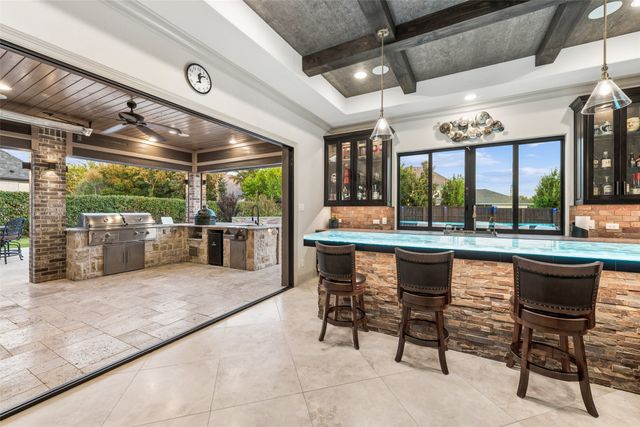 809 Lyndsey Way, Colleyville, TX 76034