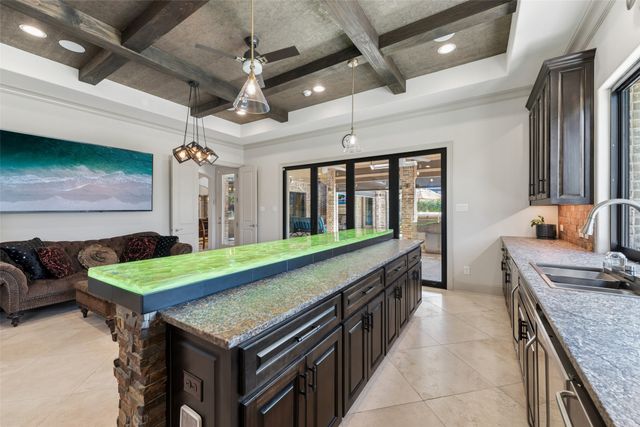 809 Lyndsey Way, Colleyville, TX 76034