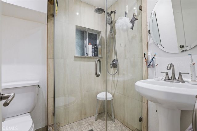 10418 Samoa Avenue, Tujunga, CA 91042