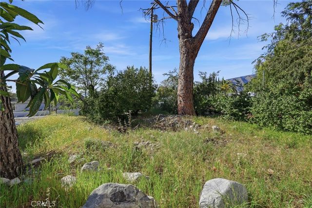 10418 Samoa Avenue, Tujunga, CA 91042