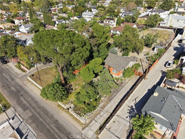 10418 Samoa Avenue, Tujunga, CA 91042