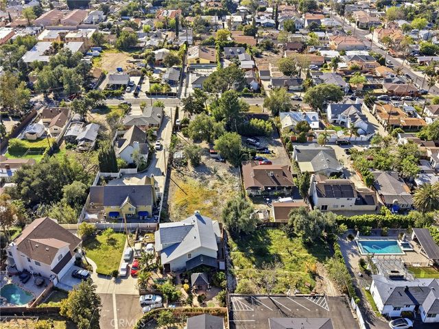 10418 Samoa Avenue, Tujunga, CA 91042