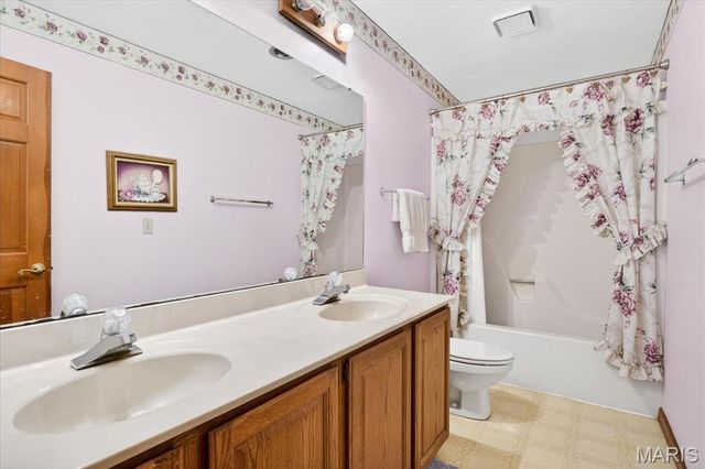 1253 Tanglewood Trace, O'fallon, IL 62269