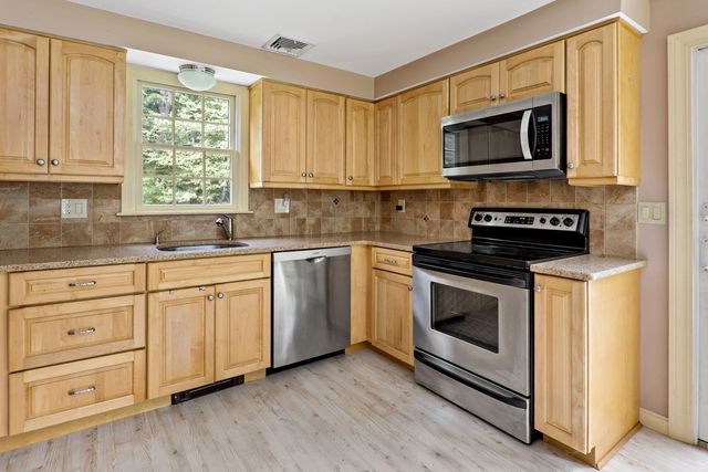 378 Ames Way, Barnstable, MA 02632