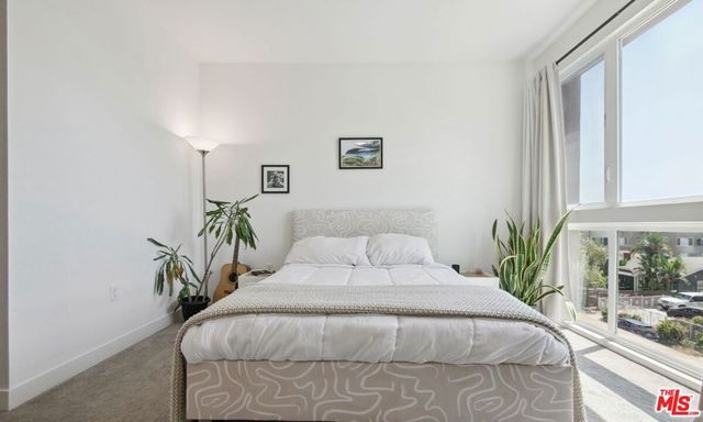 1156 N Orange Drive, Hollywood, CA 90038